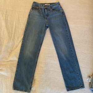 Levi’s Low Pro Straight Jean’s Size 24